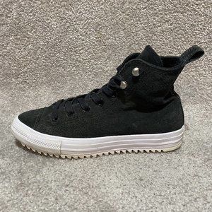 Converse Hiker Women Sz 7 Black White Suede 565236C Chuck Taylor All Star Hi